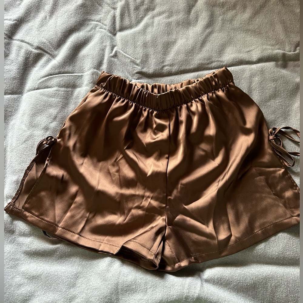 Silky stretchy shorts